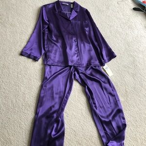 Satin style pajamas NWT